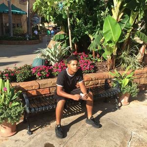 Meet your Posher, Marcos